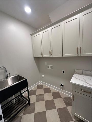 280 Dyna Drive, Lexington, NC 27295