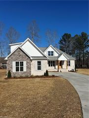280 Dyna Drive, Lexington, NC 27295