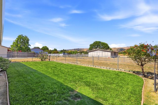 14780 Columbet Avenue, San Martin, CA 95046