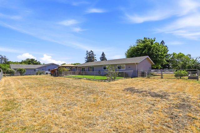 14780 Columbet Avenue, San Martin, CA 95046