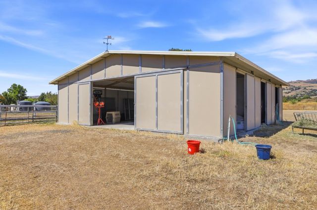 14780 Columbet Avenue, San Martin, CA 95046
