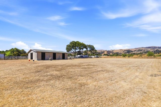 14780 Columbet Avenue, San Martin, CA 95046