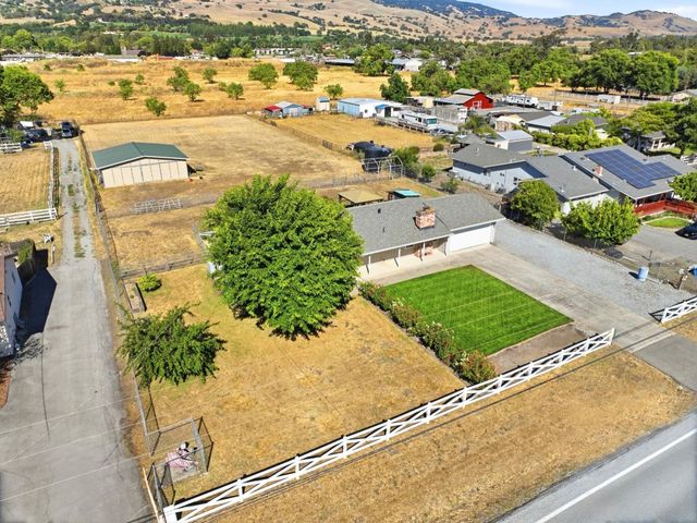 14780 Columbet Avenue, San Martin, CA 95046