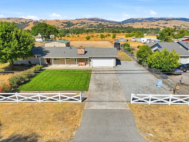 14780 Columbet Avenue, San Martin, CA 95046
