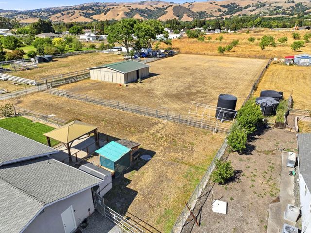 14780 Columbet Avenue, San Martin, CA 95046