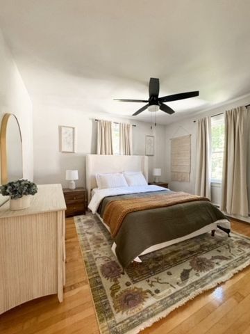 53 Thompson St 53, Amesbury, MA 01913