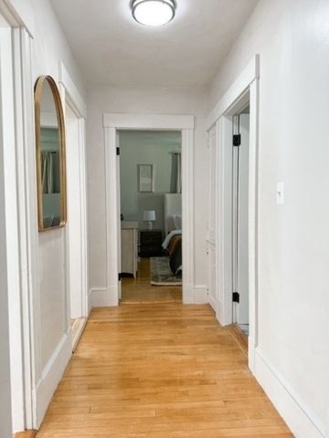 53 Thompson St 53, Amesbury, MA 01913