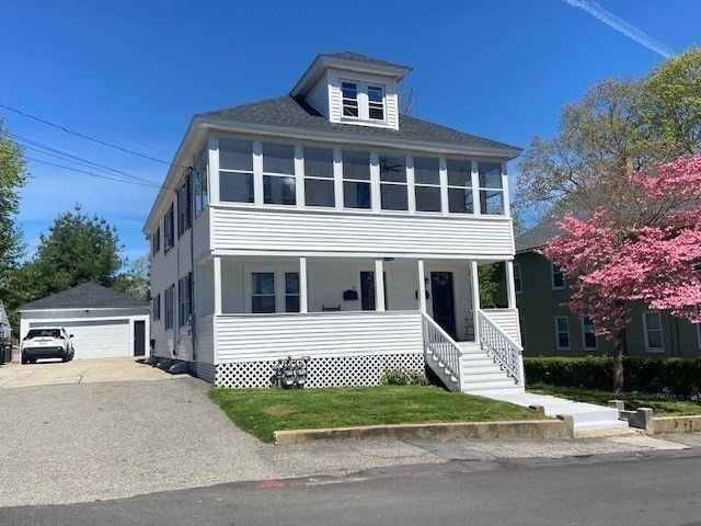 53 Thompson St 53, Amesbury, MA 01913
