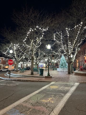53 Thompson St 53, Amesbury, MA 01913