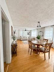 53 Thompson St 53, Amesbury, MA 01913
