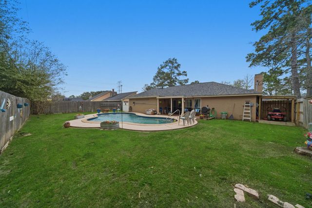 10023 Sweet Gum Lane, Baytown, TX 77521