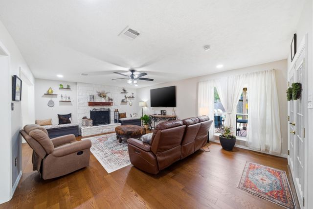 10023 Sweet Gum Lane, Baytown, TX 77521