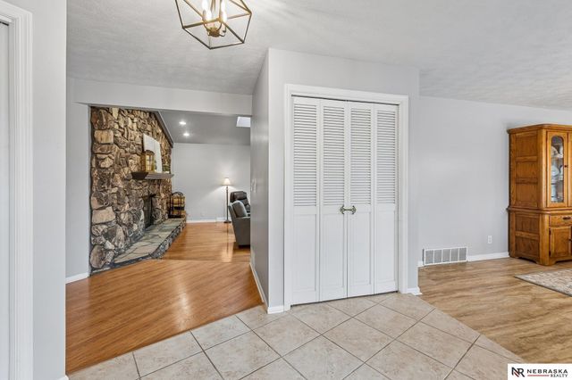 5626 S 125th Circle, Omaha, NE 68137