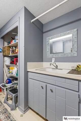 5626 S 125th Circle, Omaha, NE 68137