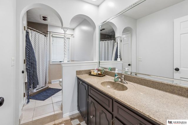 5626 S 125th Circle, Omaha, NE 68137