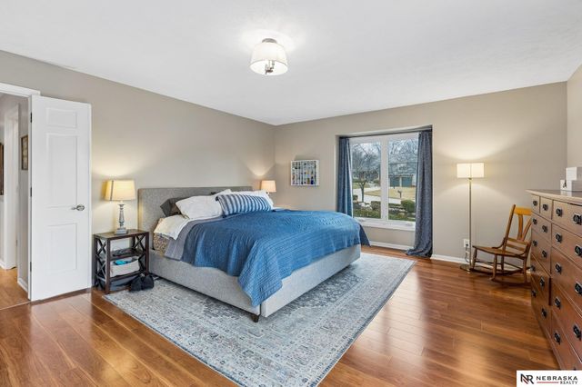 5626 S 125th Circle, Omaha, NE 68137