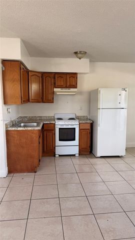 978 SW 10th Drive 10, Pompano Beach, FL 33060