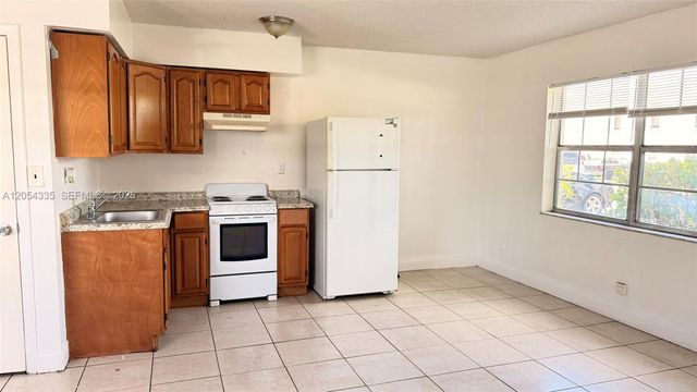 978 SW 10th Drive 10, Pompano Beach, FL 33060