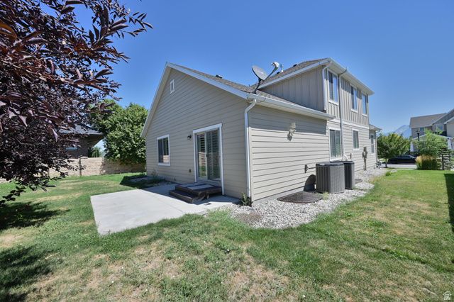 11166 S DEL ANDRAE LN, South Jordan, UT 84095
