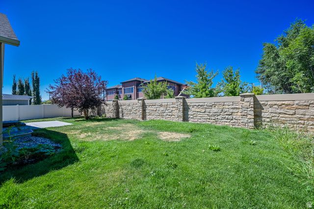11166 S DEL ANDRAE LN, South Jordan, UT 84095