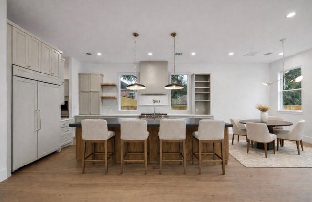 1227 Howard Lane, Bellaire, TX 77401