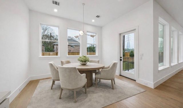 1227 Howard Lane, Bellaire, TX 77401