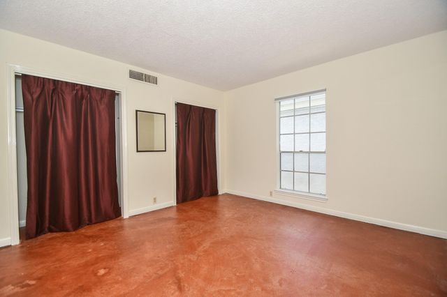 2601 Bellefontaine Street, Houston, TX 77025