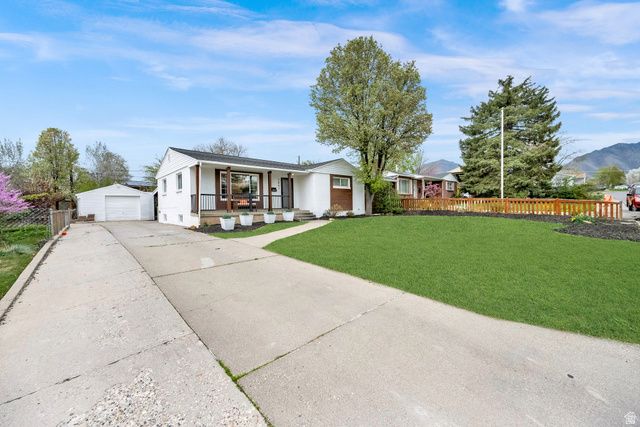 1861 E SEVERN DR, Holladay, UT 84124