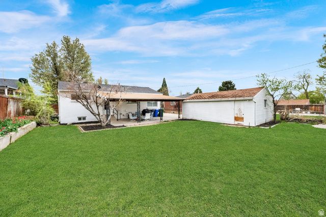 1861 E SEVERN DR, Holladay, UT 84124