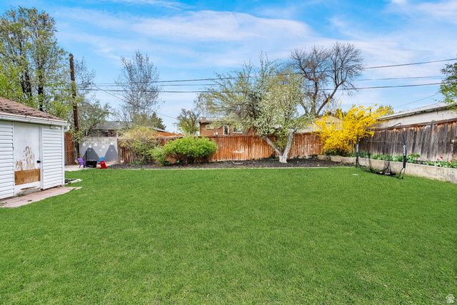 1861 E SEVERN DR, Holladay, UT 84124