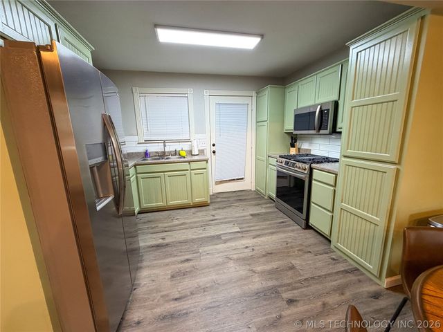 32741 S 551 Road, Cookson, OK 74427