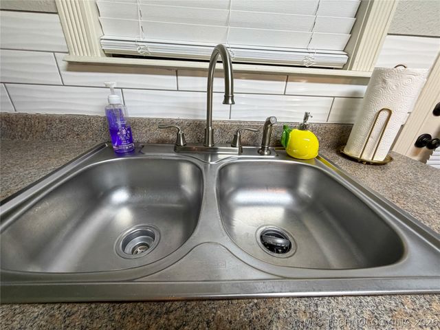 32741 S 551 Road, Cookson, OK 74427