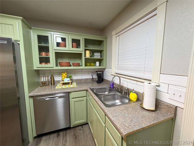 32741 S 551 Road, Cookson, OK 74427