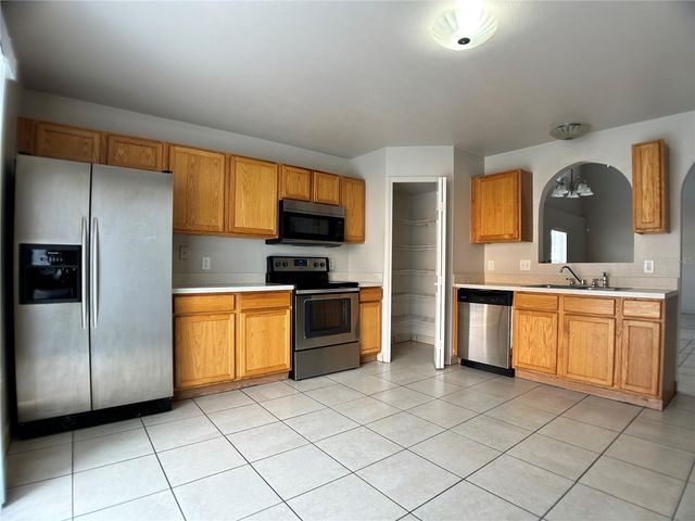 3923 WARBLER DRIVE, Winter Haven, FL 33880