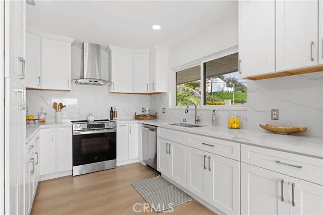 1219 N Raymond Avenue, Fullerton, CA 92831