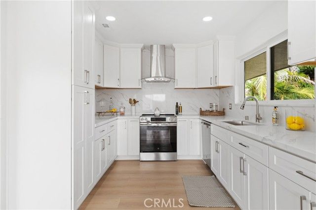 1219 N Raymond Avenue, Fullerton, CA 92831