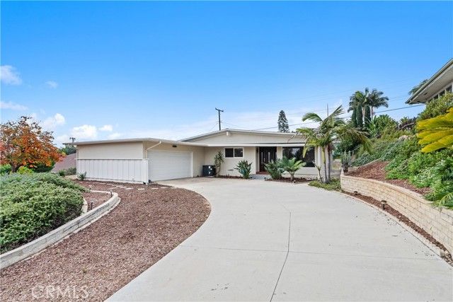 1219 N Raymond Avenue, Fullerton, CA 92831