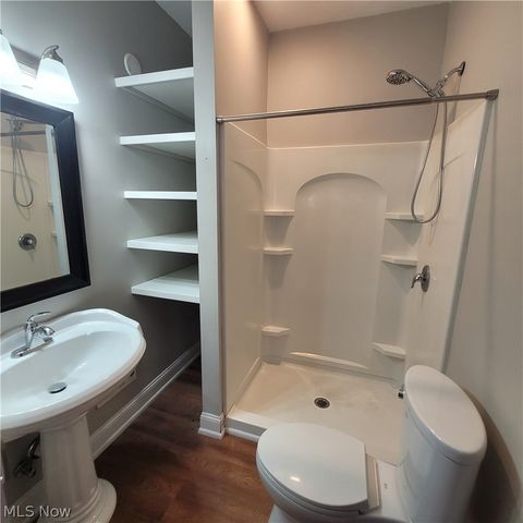 1447 Rosewood Avenue, Lakewood, OH 44107