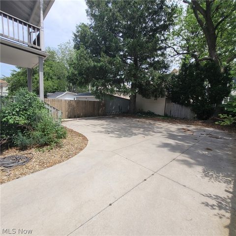 1447 Rosewood Avenue, Lakewood, OH 44107