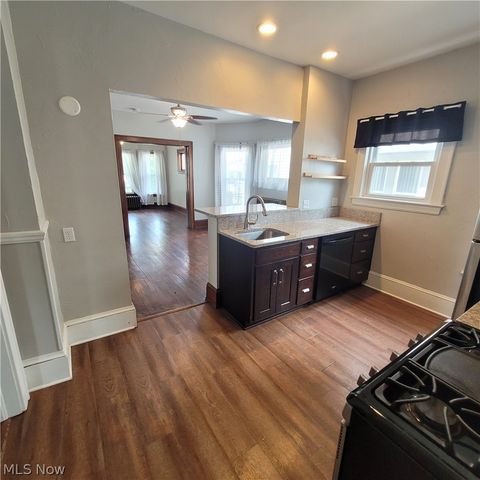 1447 Rosewood Avenue, Lakewood, OH 44107