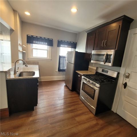 1447 Rosewood Avenue, Lakewood, OH 44107