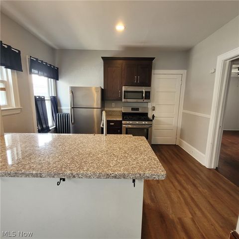 1447 Rosewood Avenue, Lakewood, OH 44107