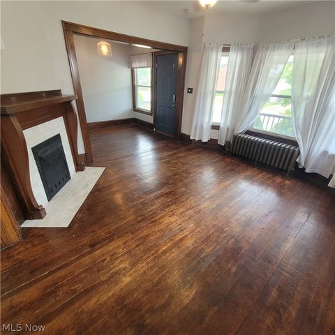 1447 Rosewood Avenue, Lakewood, OH 44107