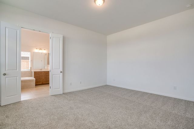 909 Schuberts Road, Justin, TX 76247