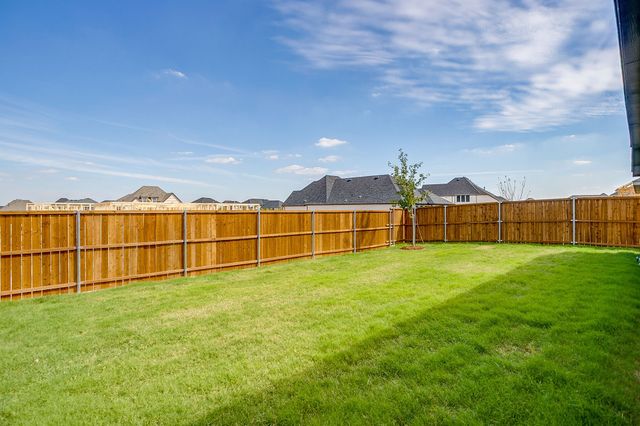 909 Schuberts Road, Justin, TX 76247