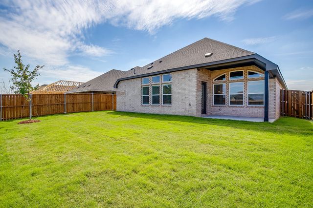 909 Schuberts Road, Justin, TX 76247