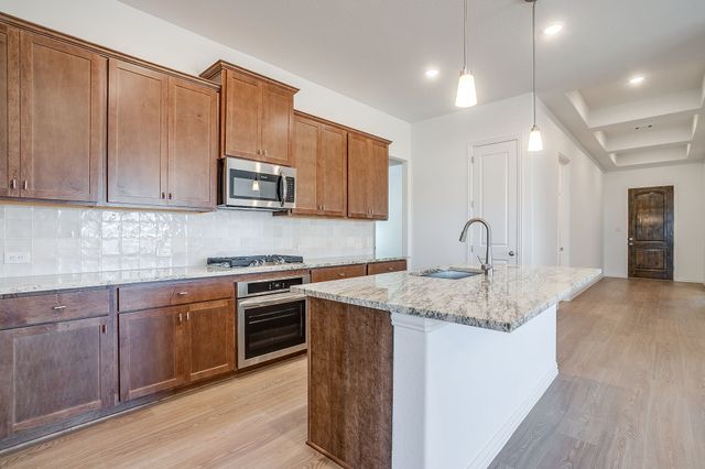 909 Schuberts Road, Justin, TX 76247