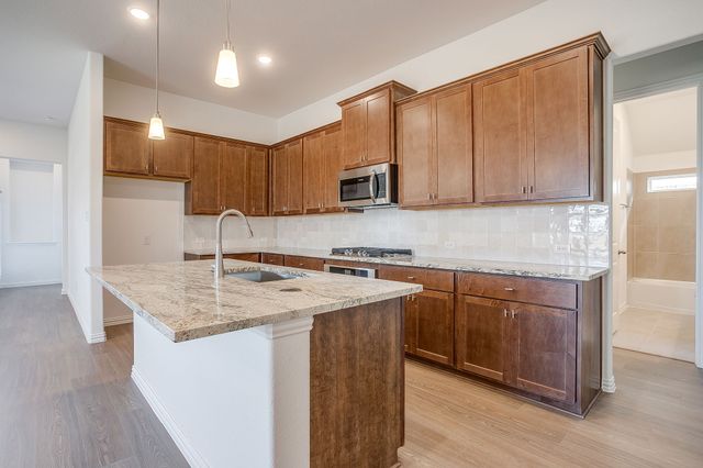 909 Schuberts Road, Justin, TX 76247