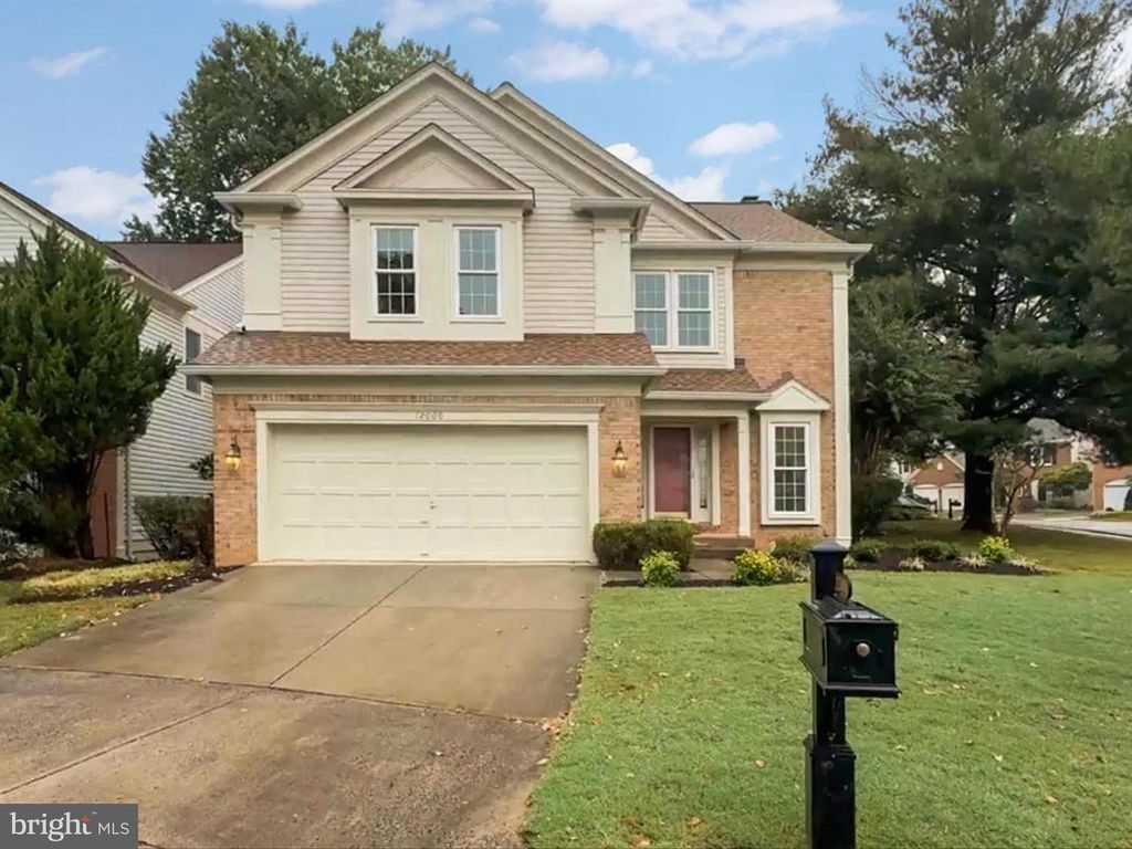 12000 CALIE CT, Fairfax, VA 22033