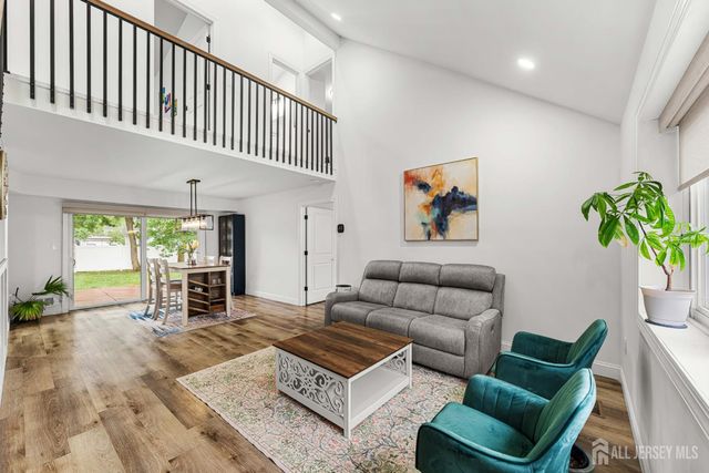 23 Pittsburgh Avenue, Piscataway, NJ 08854